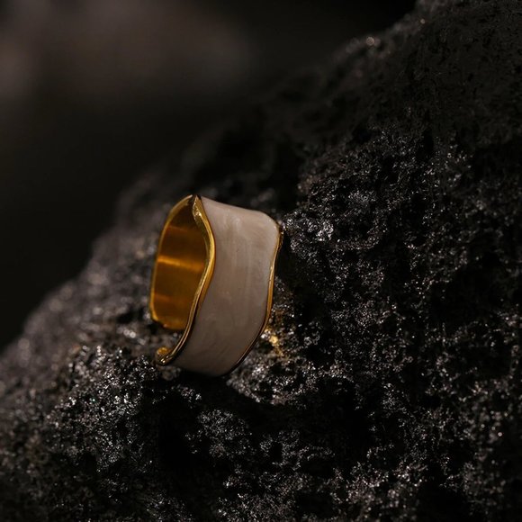 New 18K Gold Plated White Enamel Resizable Ring - Picture 9 of 9